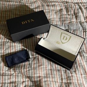Dita Vegan case with cloth and box